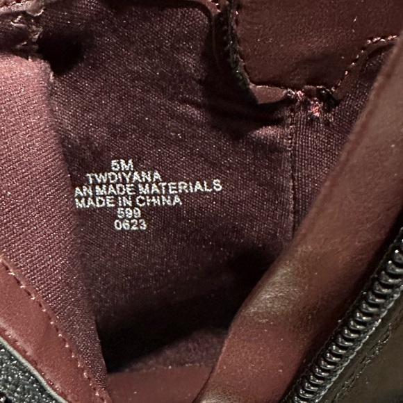 🌸TOMMY HILFIGER🌸 Diyana Faux Leather Ankle Bootie Black Size: 5 - Picture 14 of 15